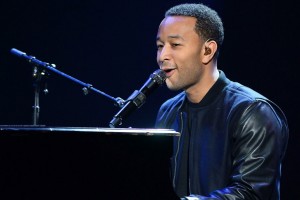 John-Legend-1026x684 - gidibase