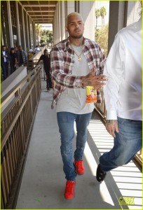 chris-brown-praised-for-testing-negative-on-all-drug-tests-03