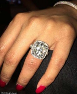 gidibase-nicki-minaj-engagement-ring (1)